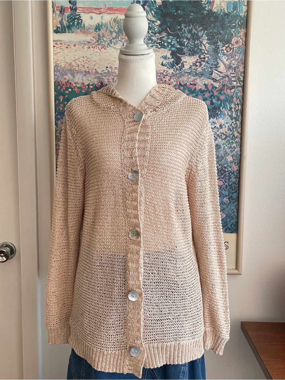 Chico’s Crochet Hoodie Sweater M
Tan Open Knit Button Front Beach Beach Surfer